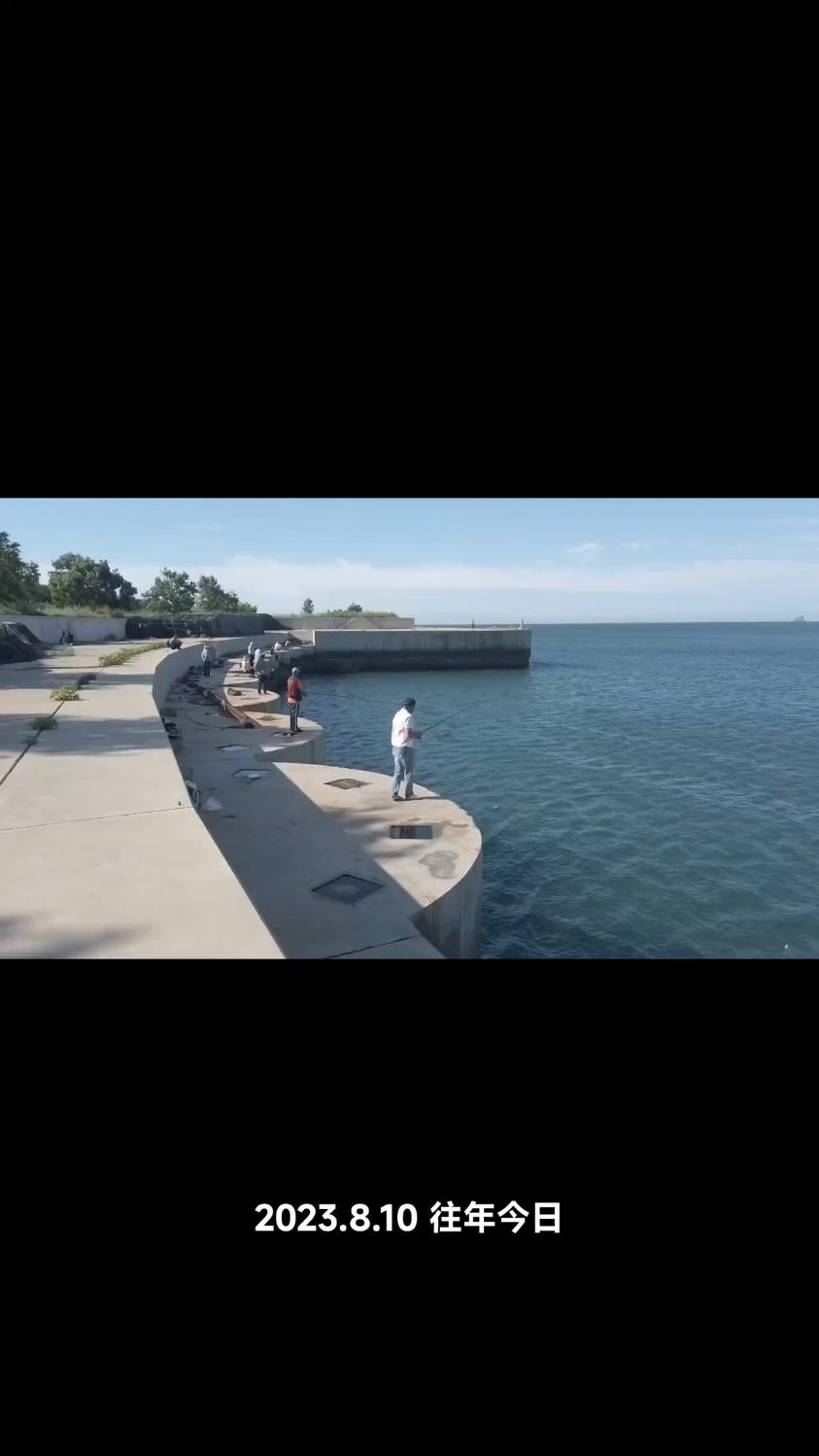 大连一处很好的钓鱼点。每天都有人来钓鱼。去看看什么样？