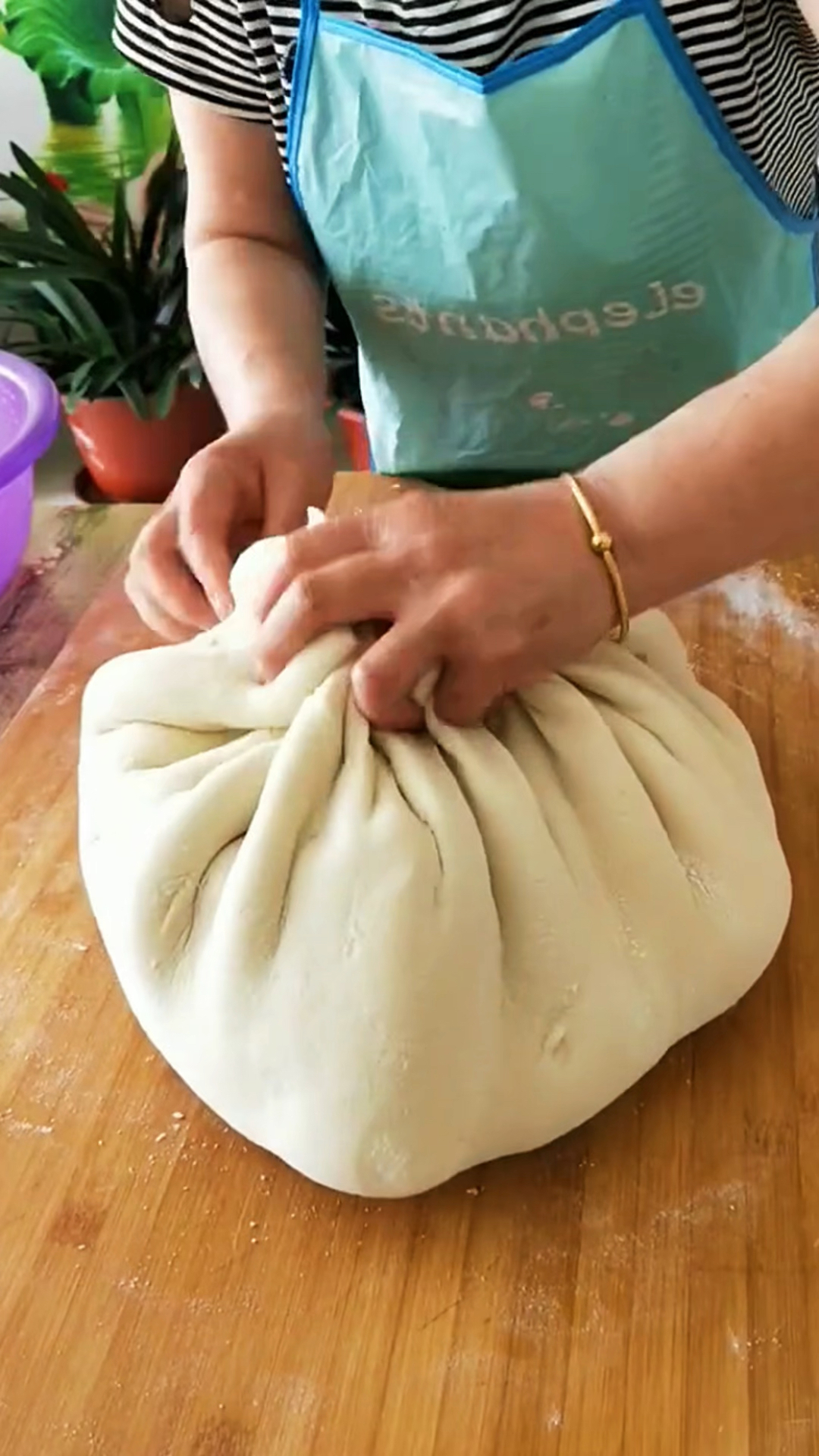 制作特大包子的方法