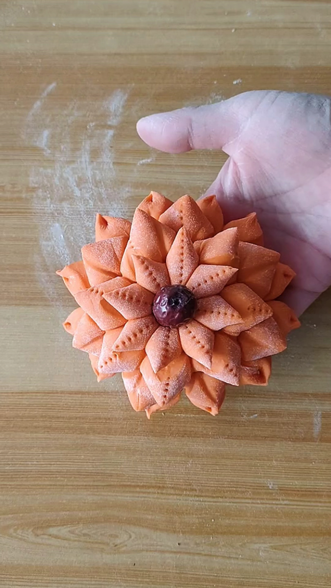 制作彩色花卷的方法