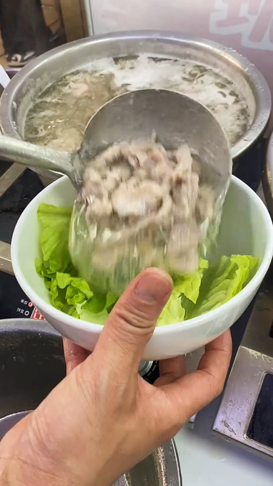 制作美味肉片汤的方法