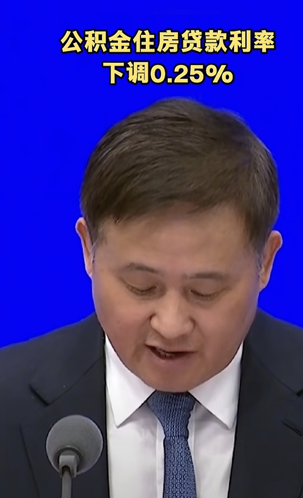 我国月度用电量首破万亿大关