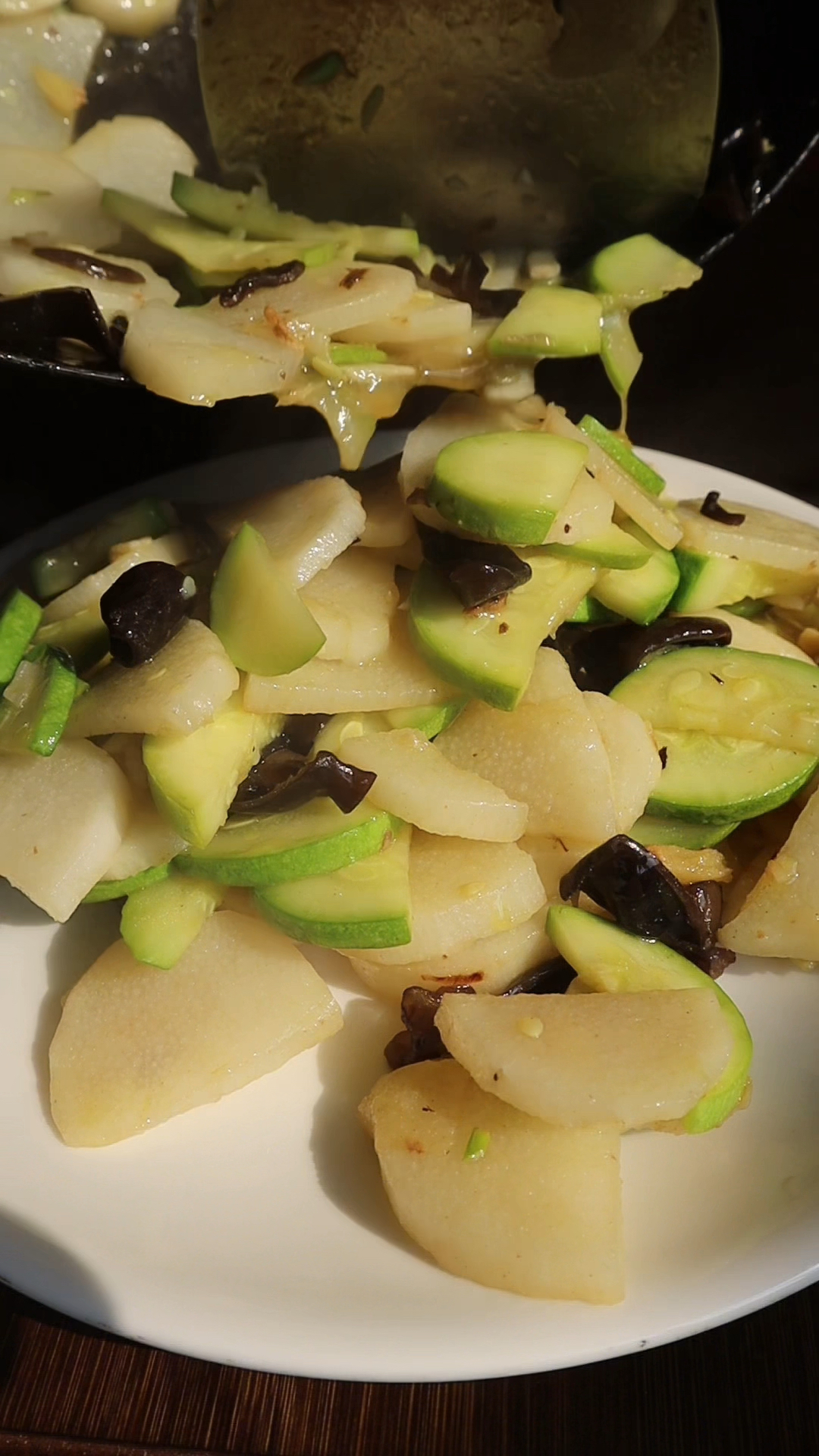 炒个茭瓜山药,纯素菜,主打一个健康饮食