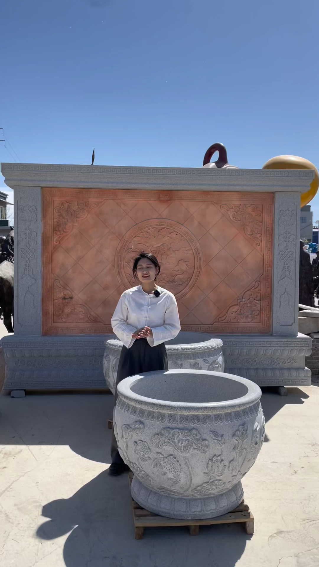 这个双色的影壁墙还真不错