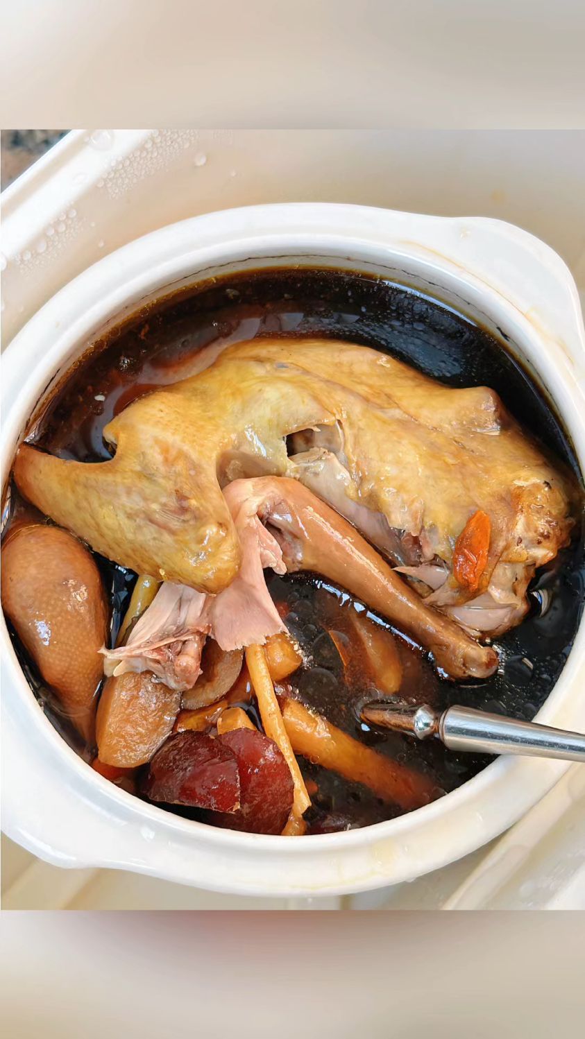 姨妈过后七天是补气的黄金期 药膳鸽子汤，一定要煲给自己喝