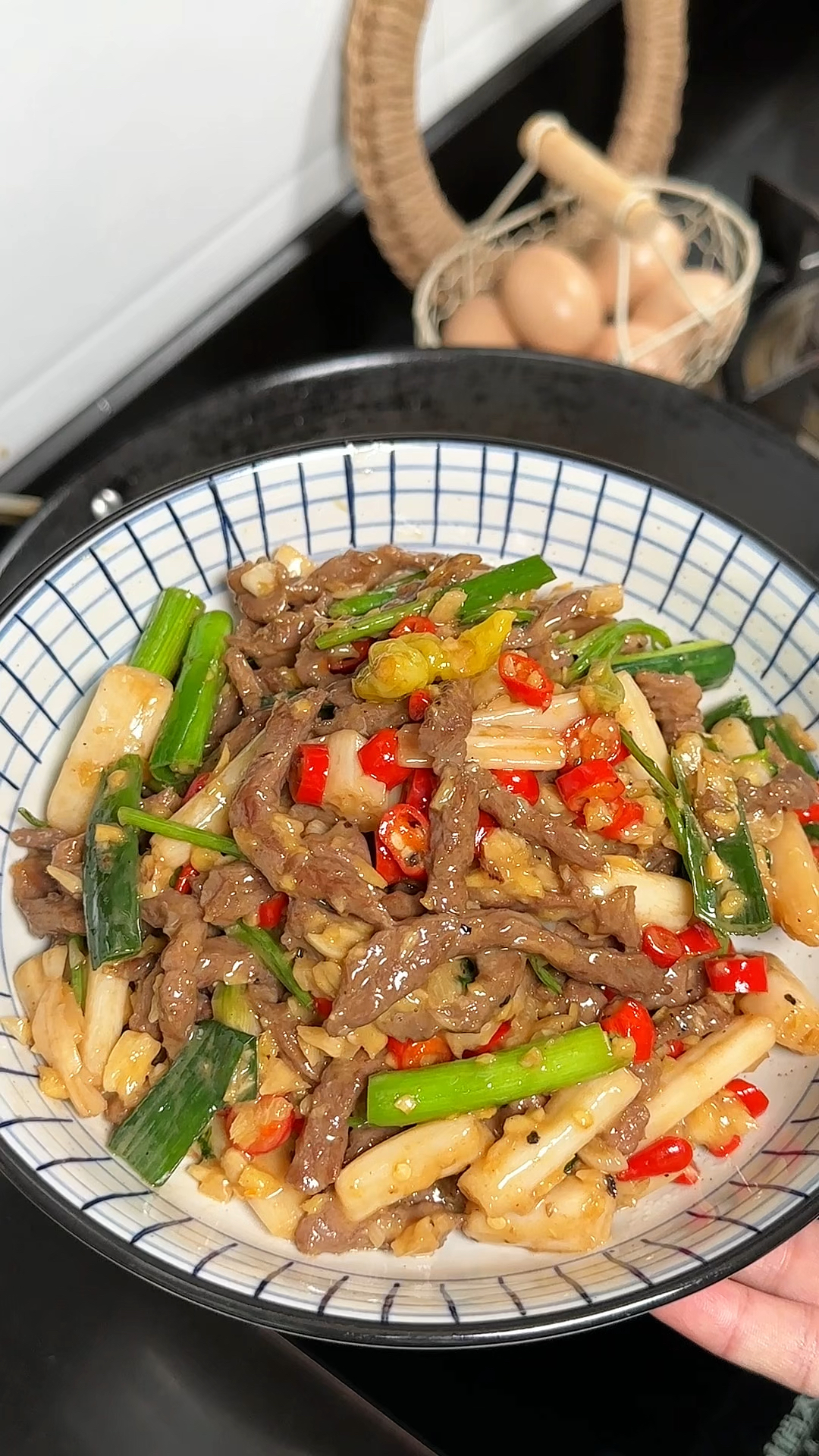 牛肉炒藕带,酸辣爽脆,真的太好吃了