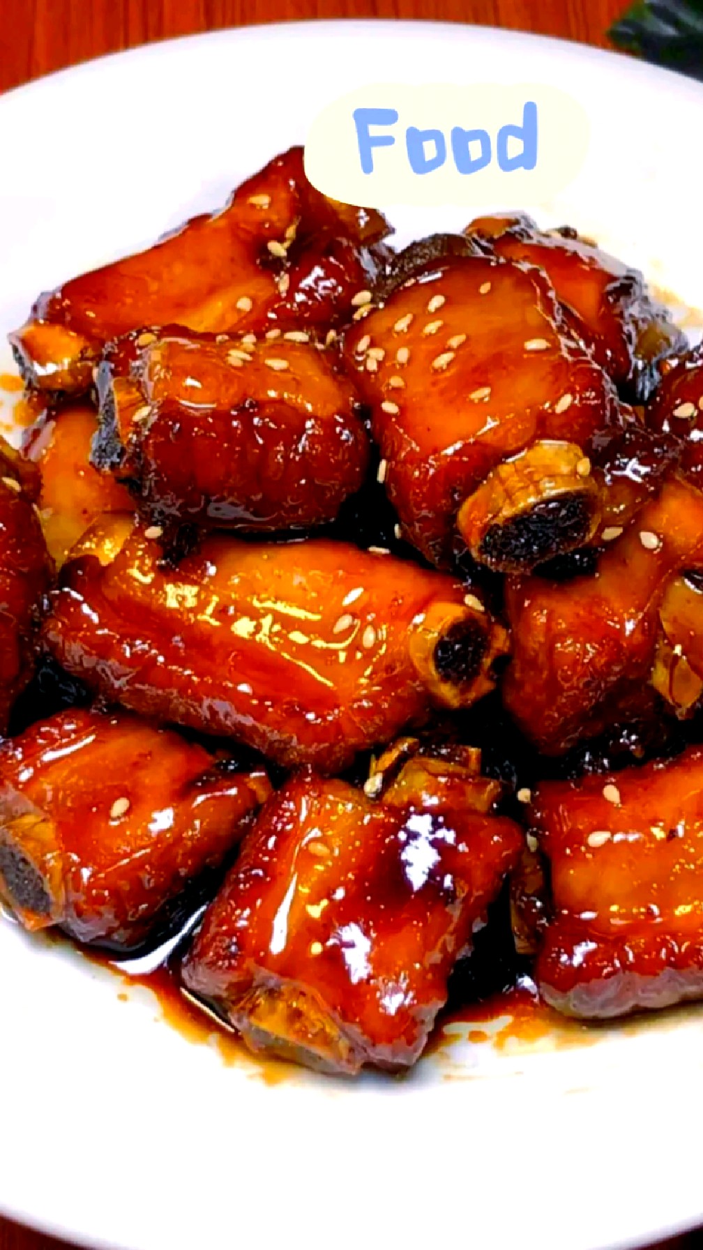 糖醋排骨的正确打开方式,外酥里嫩,酸甜适中,酱汁浓郁。