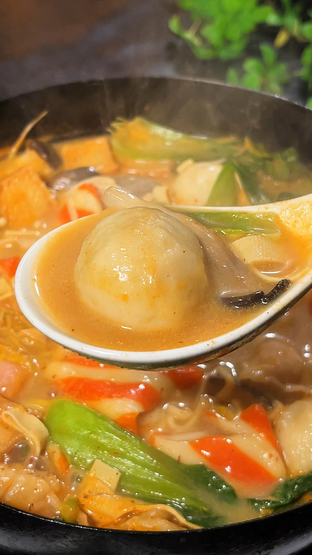 想吃麻辣烫,我都是自己在家做,麻辣鲜香,好吃到连汤都不剩