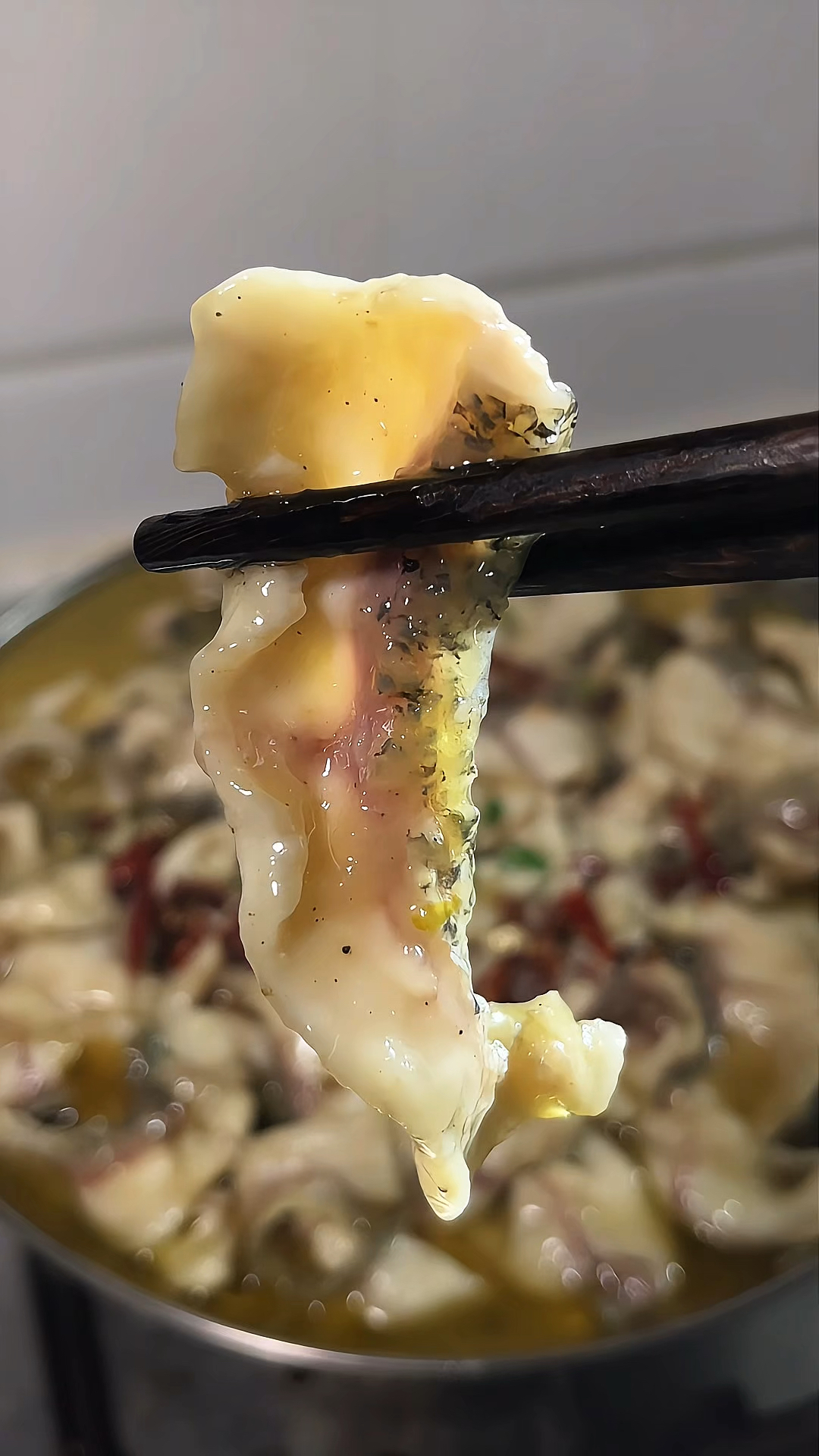 想吃酸菜鱼你就像我这样做，鱼片鲜香嫩滑，酸爽又开胃