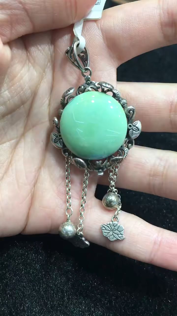 绿松石圆牌吊坠绿松石菜籽黄