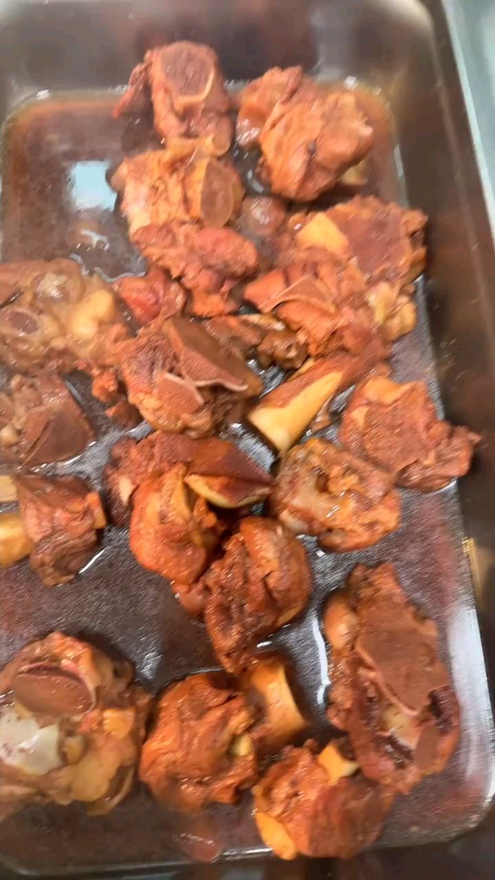 山东青岛18元任吃的自助快餐，菜品丰富想吃什么菜任你打随便吃