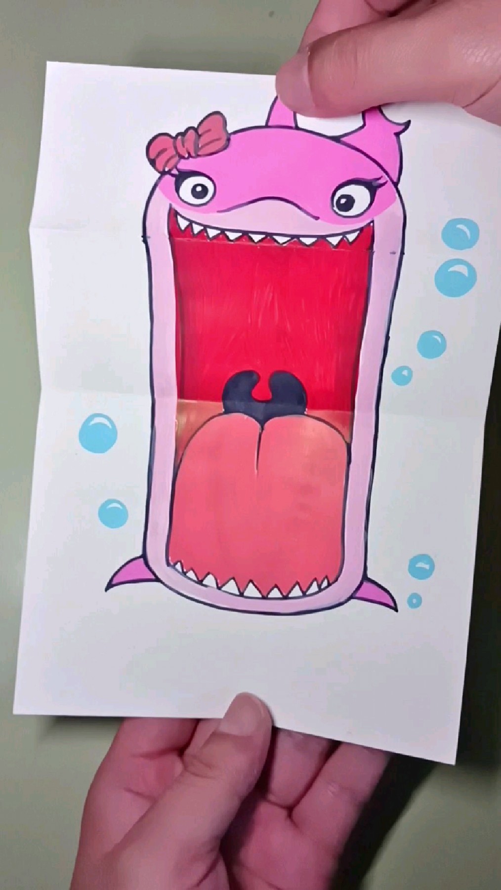 萌萌哒粉粉的小鲨鱼创意折叠画