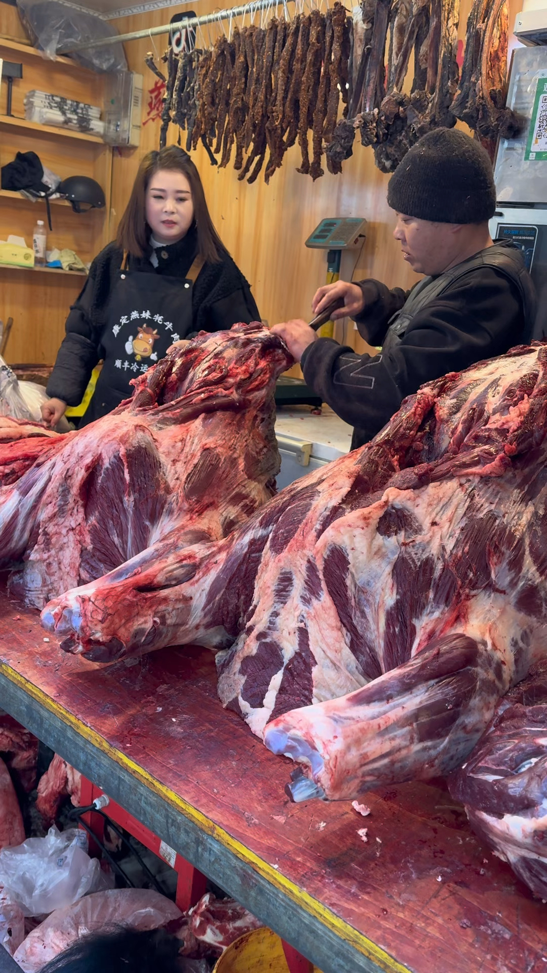 河南黄牛肉20多块钱一斤,四川康定牦牛肉30多块钱一斤看着挺不错