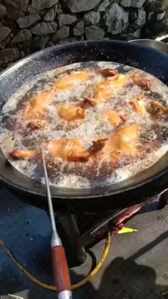 炸鸡农村的酒席菜普