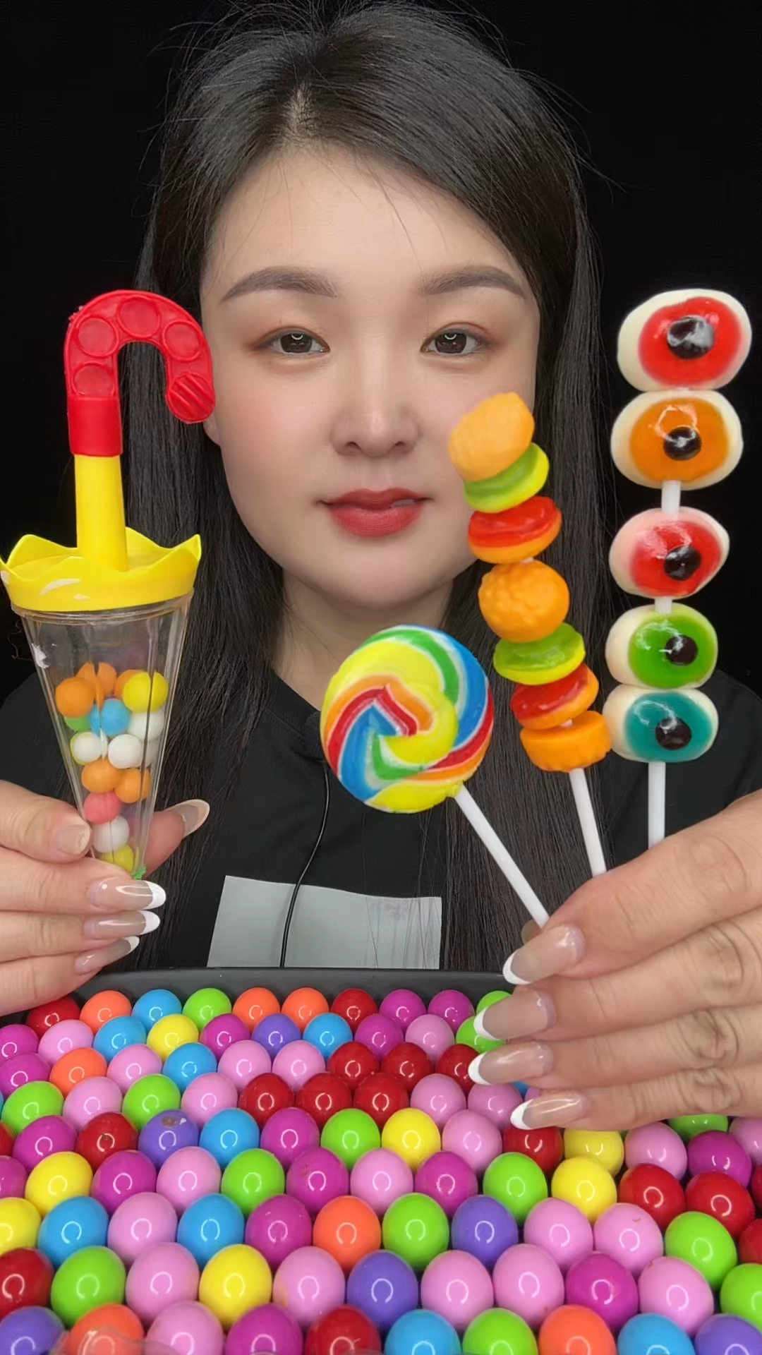 今天吃雨伞糖果  彩虹糖果  汉堡串串  眼珠糖