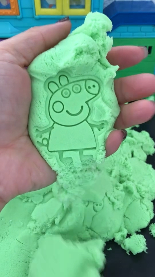 可爱的小猪佩奇来了