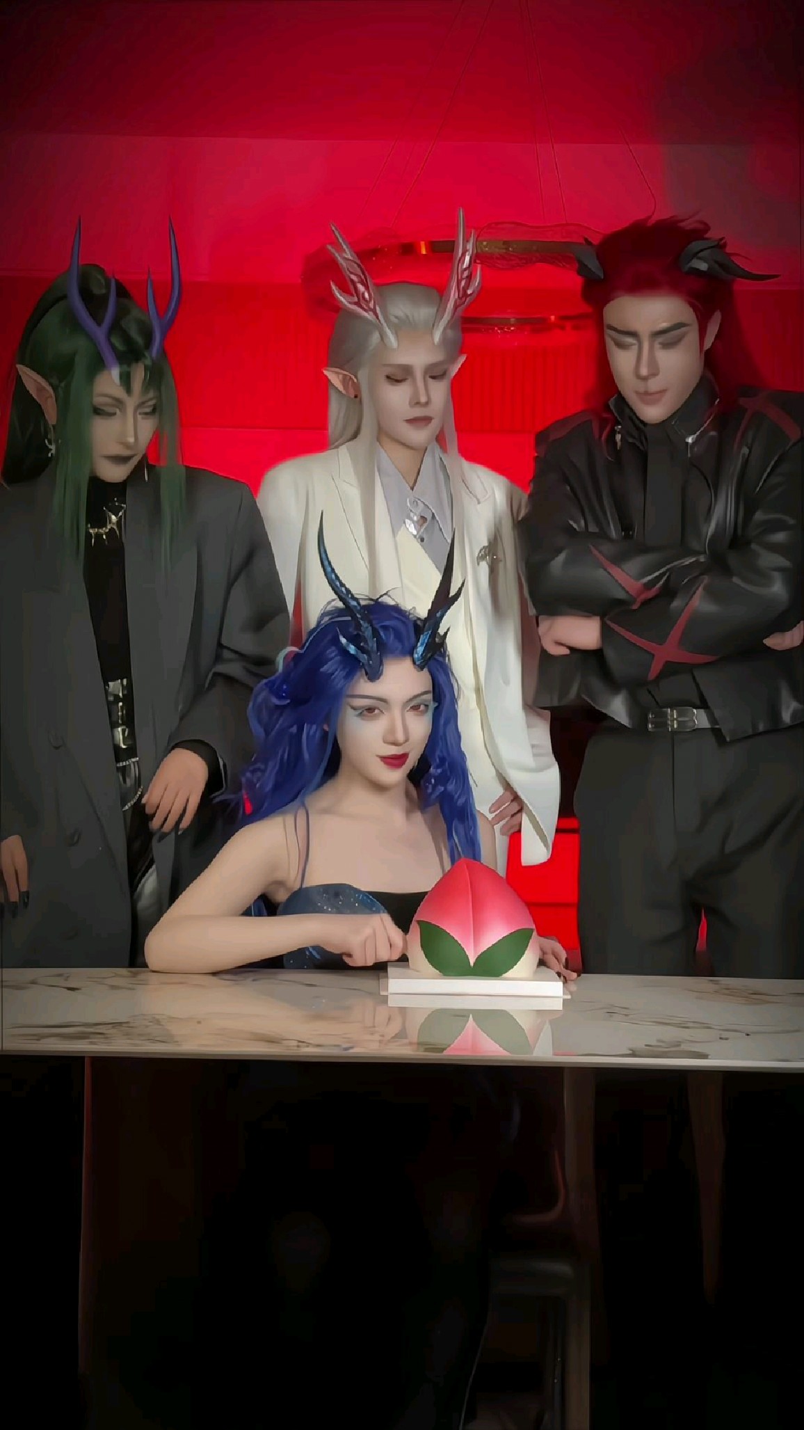 龙抬头～四海龙王请大家吃个仙长哦不～水蜜桃蛋糕吧～