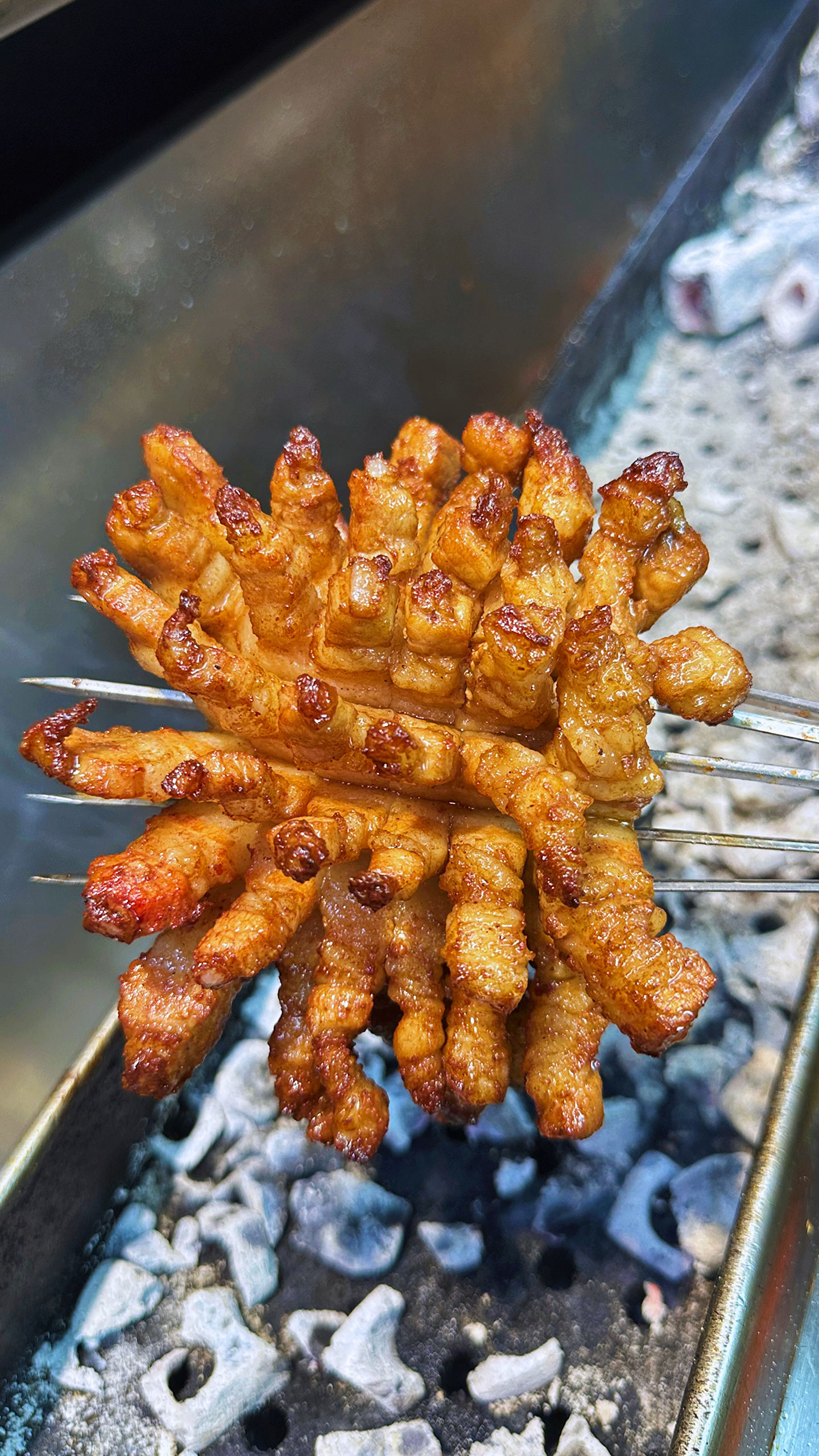 烧烤店的特色碳烤五花肉