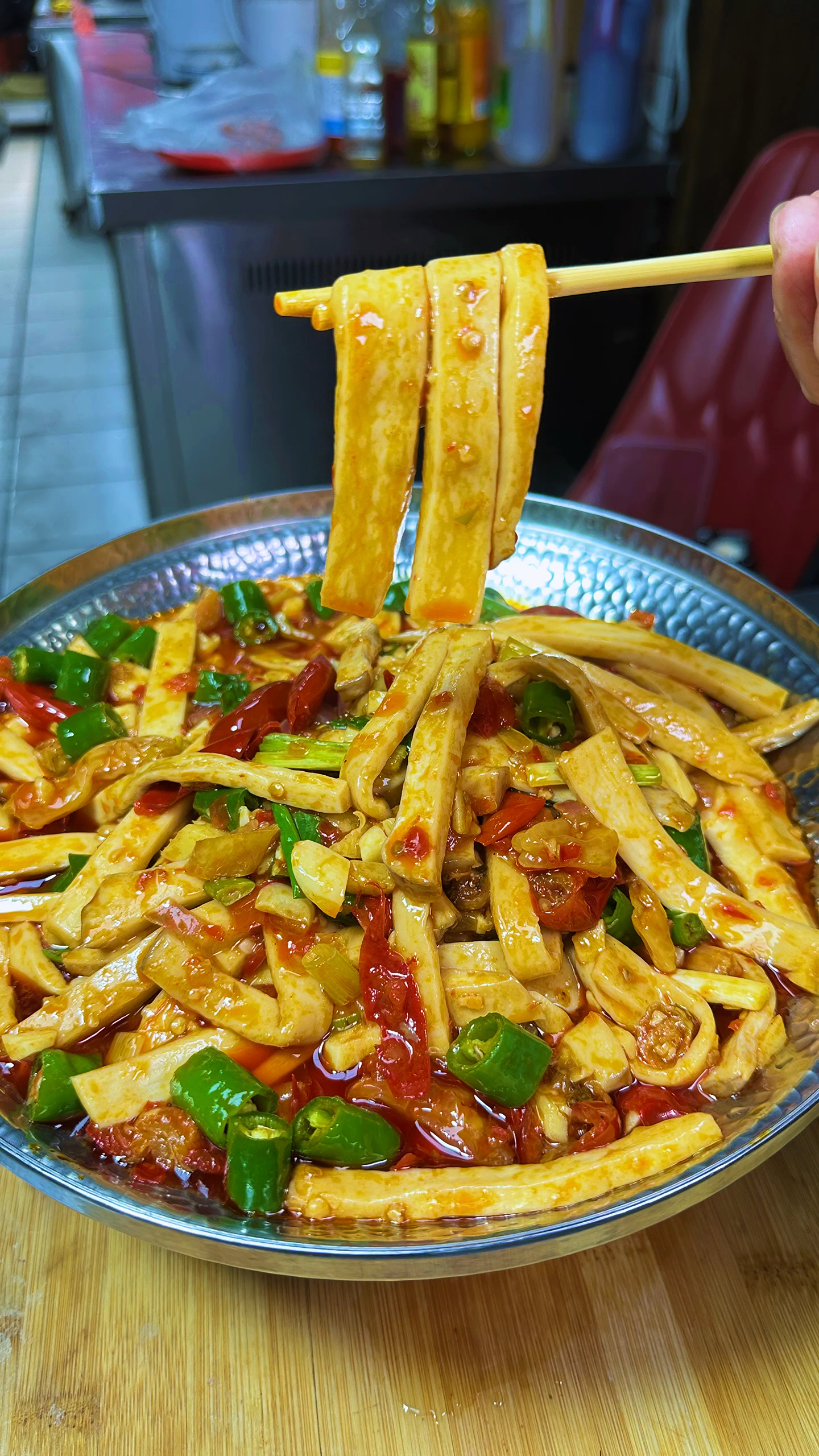 烧烤店的特色江湖菜品，比肉还好吃的炒蘑菇