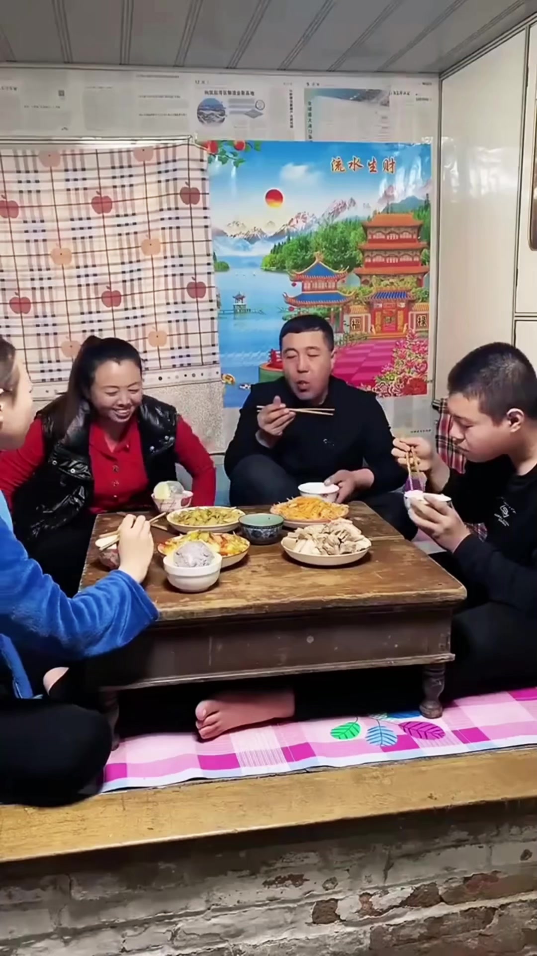 东北人就爱吃大锅菜,来看看今天的大锅菜