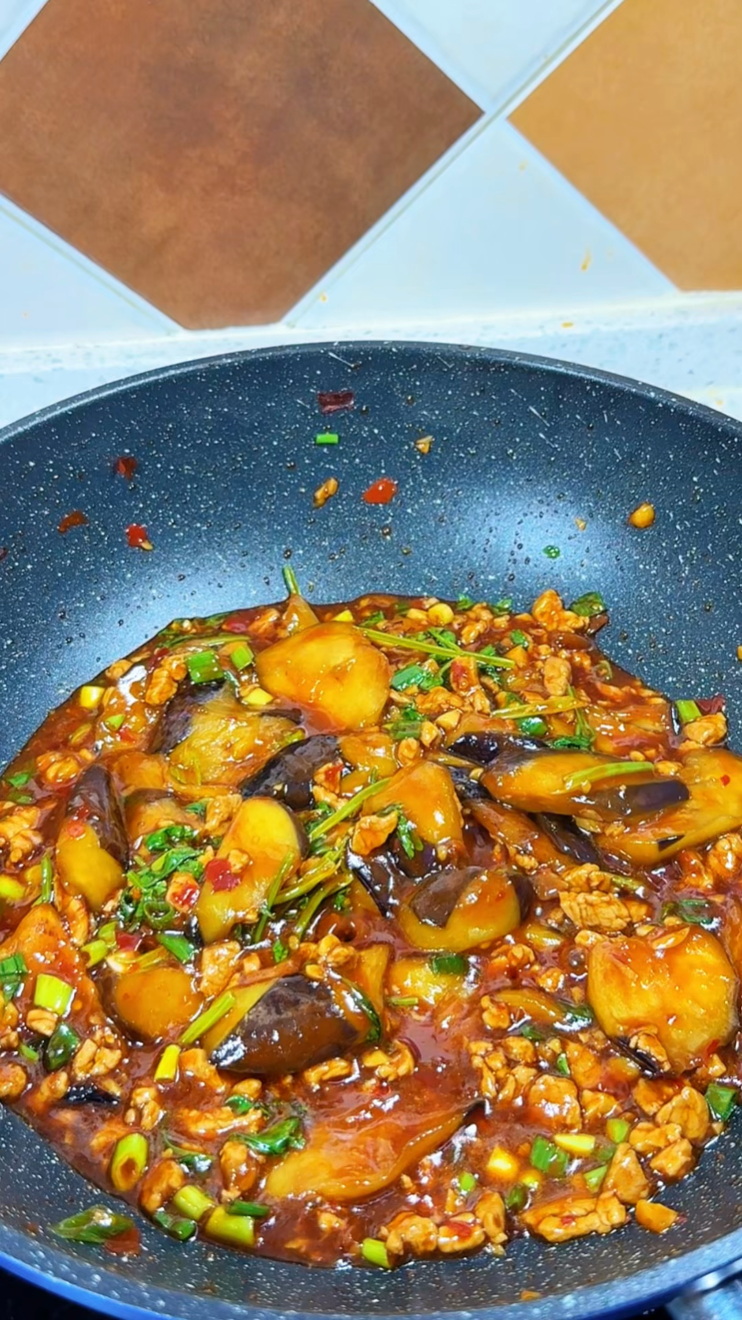 没有胃口的时候就试试这道肉末茄子 拌米饭绝了