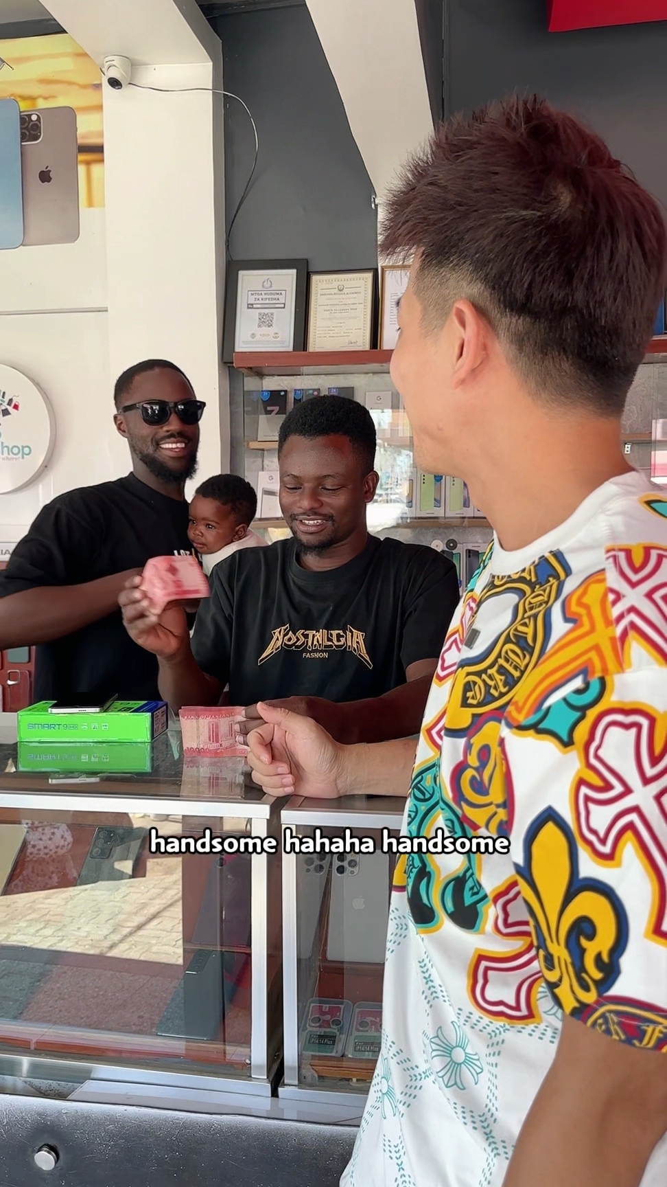 三部还在用我的照片当屏保,今天安排新手机(2)