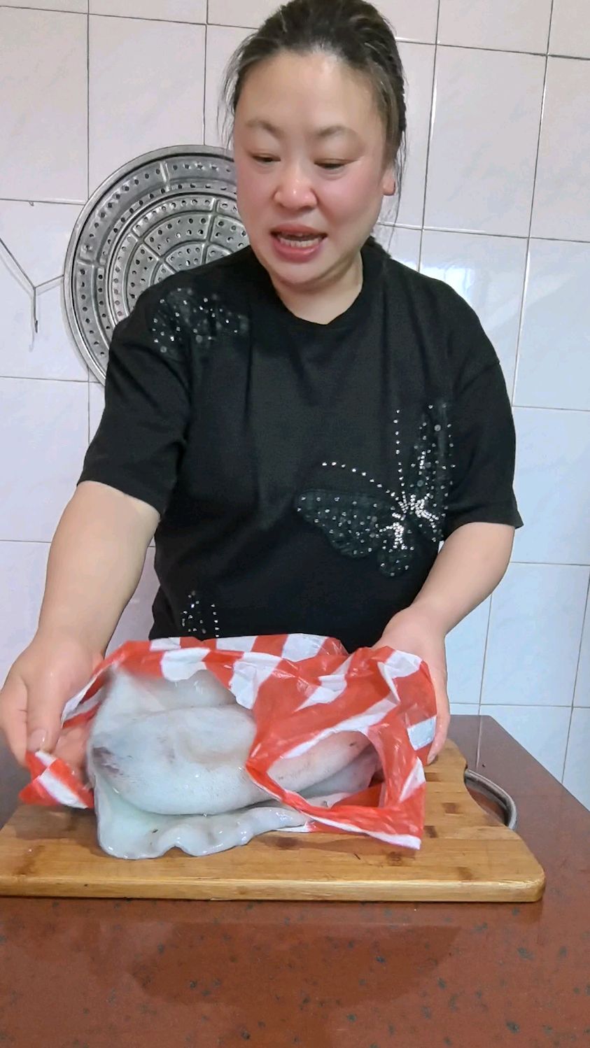 干锅鱿鱼很下饭的家常菜,做法超简单