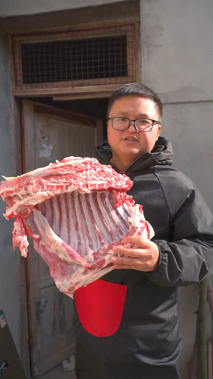 家乡年夜饭,炖羊排,煮火锅