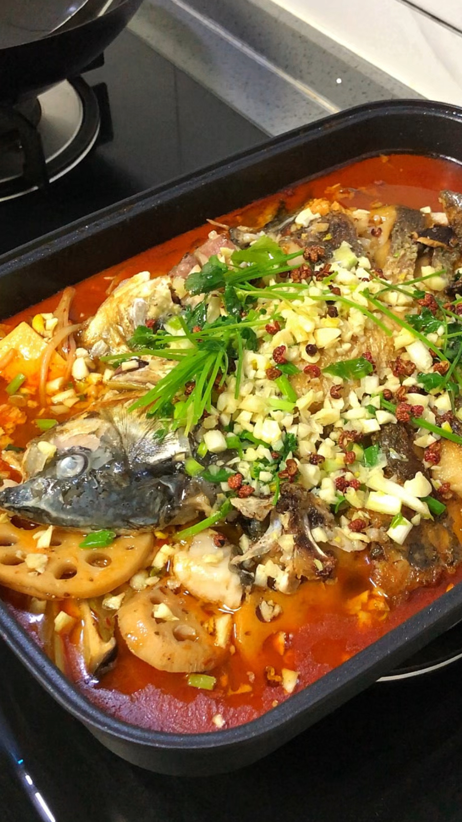 年夜饭|厨房新手来做这道烧烤鱼火锅!香辣入味做法简单又好吃