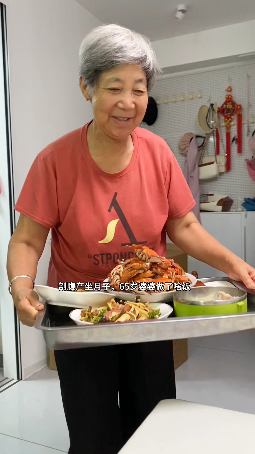 剖腹产坐月子,婆婆今天做了大螃蟹,太鲜美啦