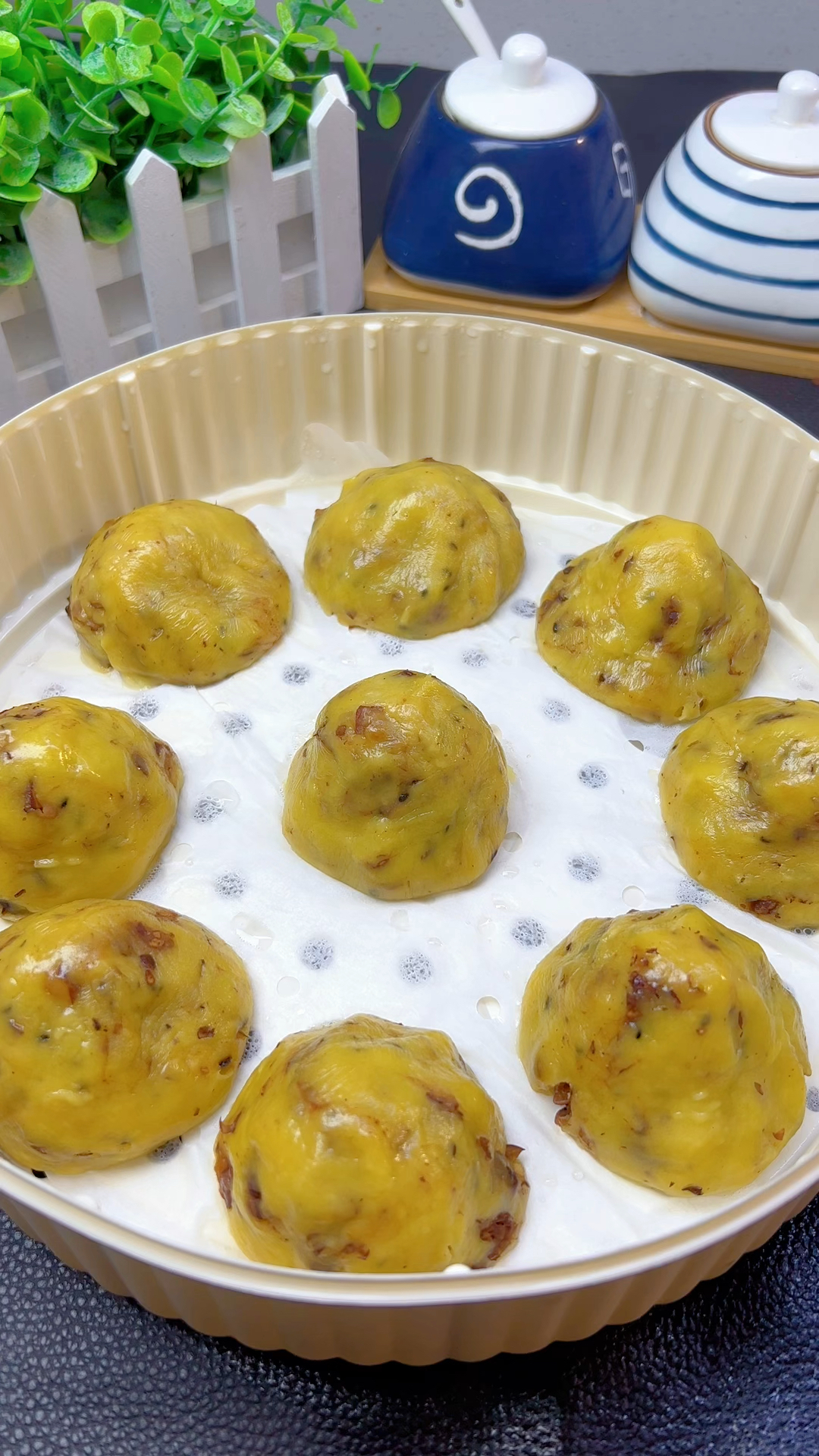 蒸年糕用凉水还是开水?大厨教你一招,软糯香甜味道香
