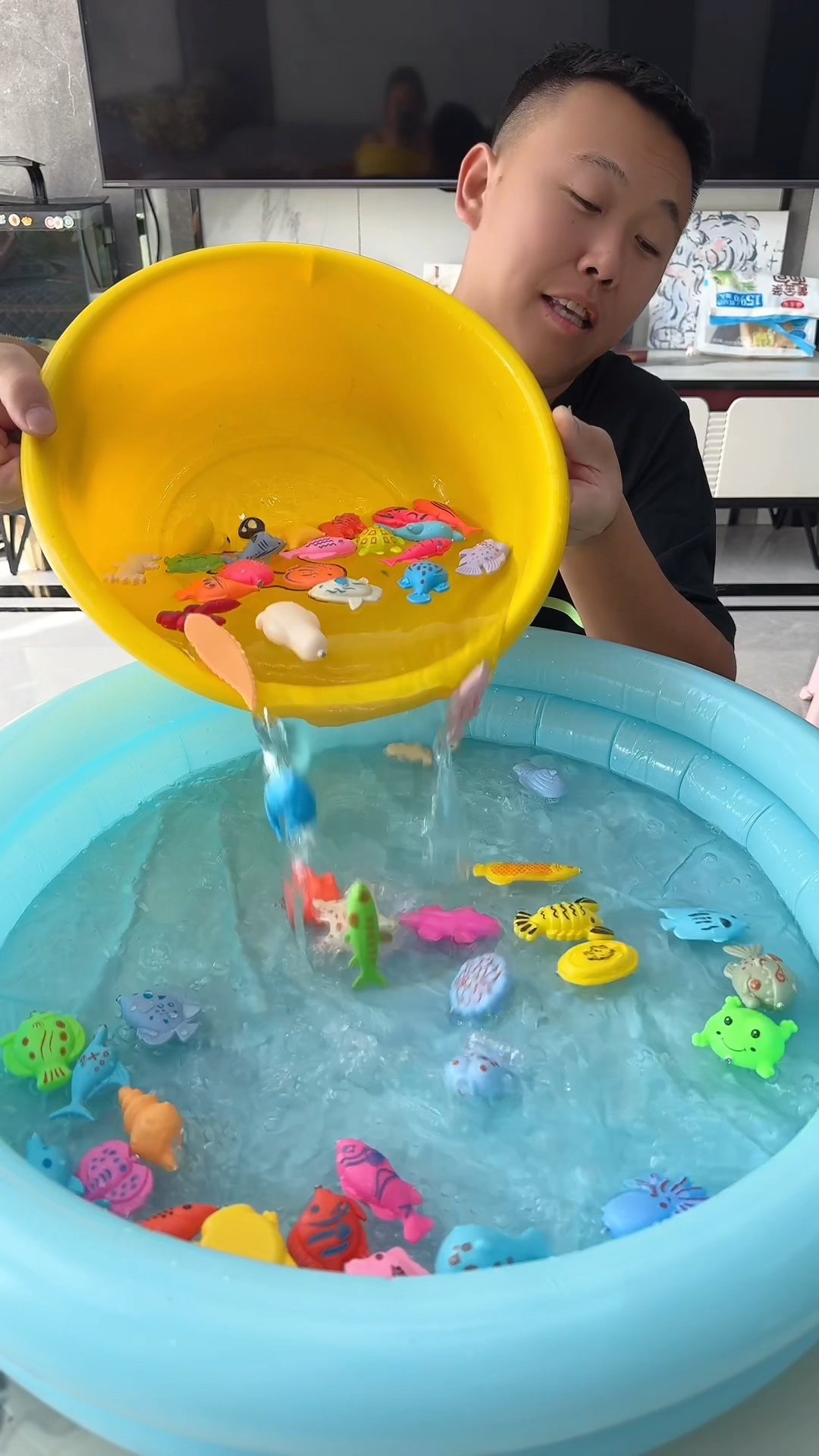 钓鱼比赛谁赢了呢?