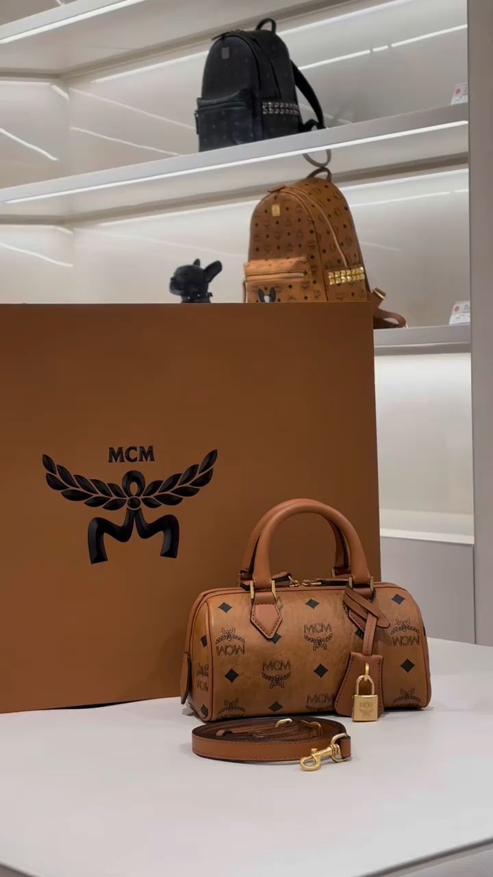 MCM单肩包,时尚单品