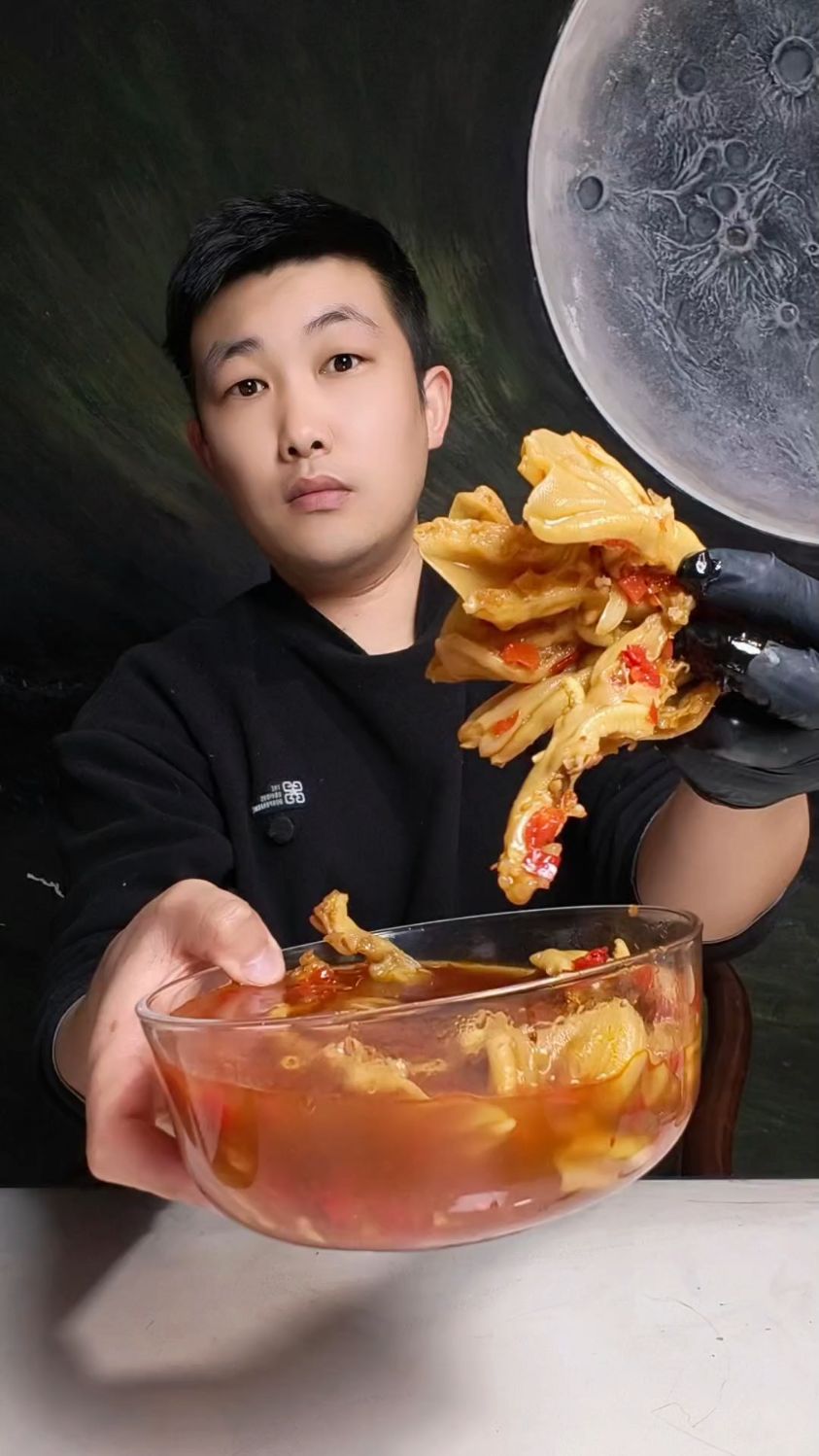 无骨鸡爪好吃还是无骨鸭掌好吃?
