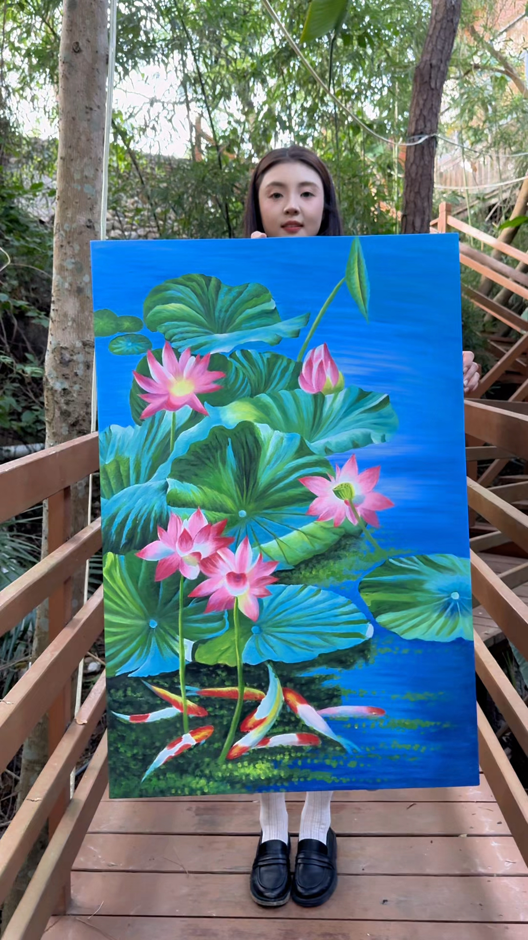 美院生画荷花鲤鱼有多绝?看完这波操作,才懂手艺人的坚守有多酷