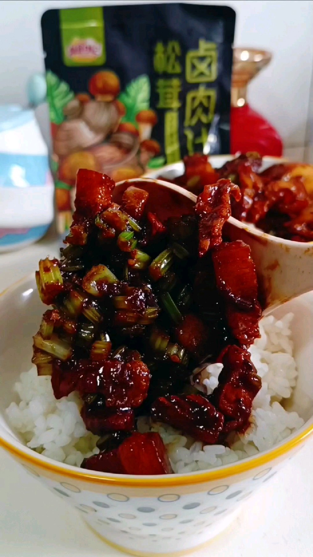 金牌卤肉饭为啥那么受欢迎?教你在家这样做,真的嘎嘎好吃!