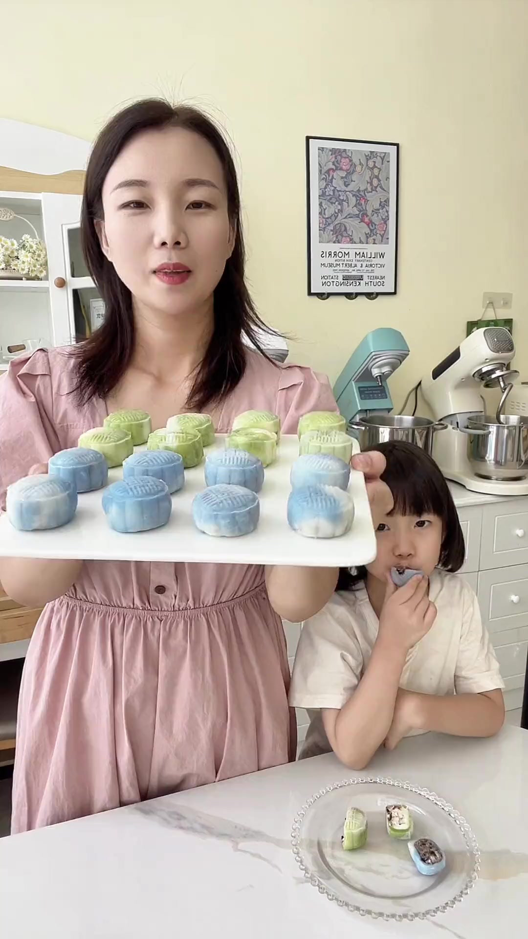 今天分享冰皮月饼的简单制作方法