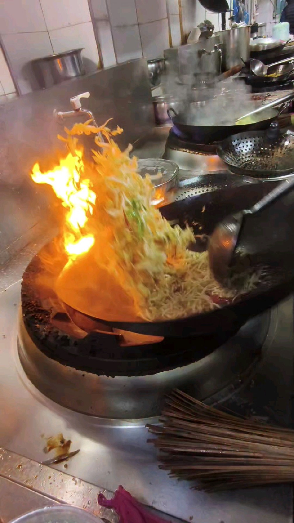 下饭菜肉丝炒豆芽
