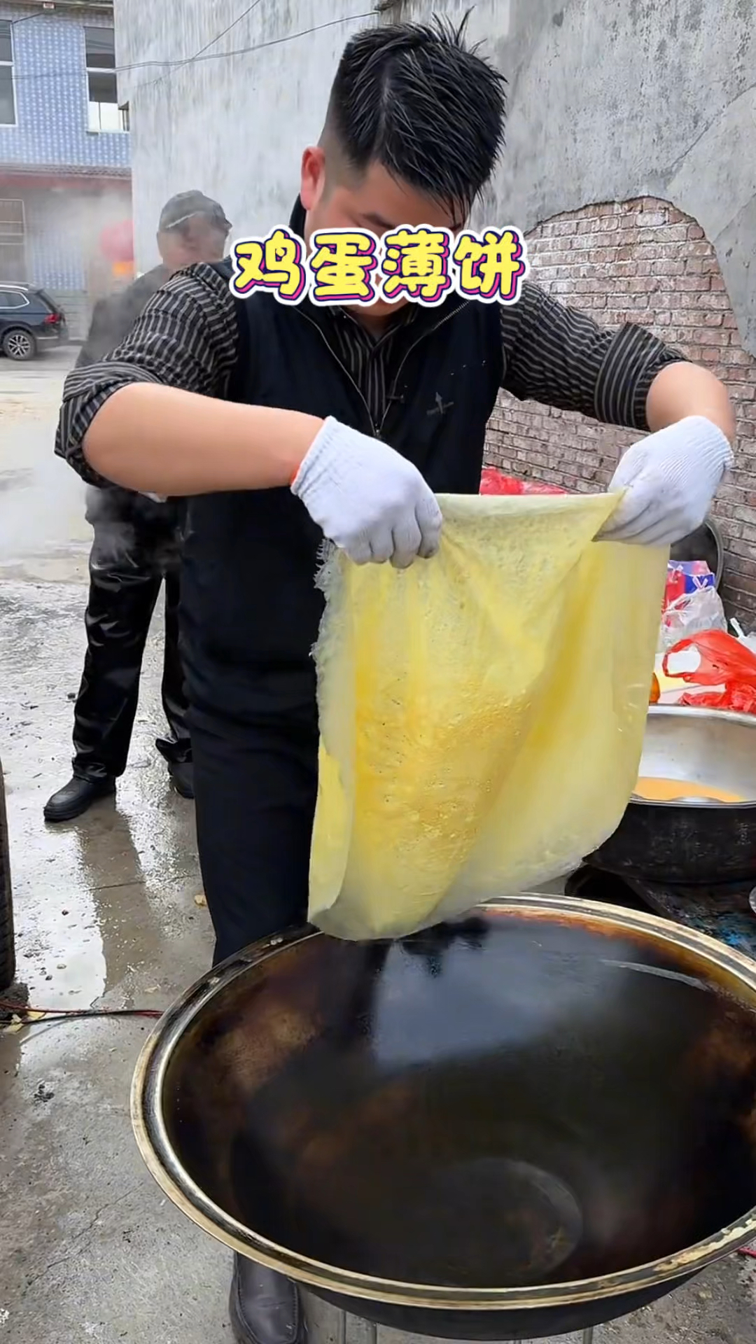 山东大集上的鸡蛋薄饼,老板技术好厉害