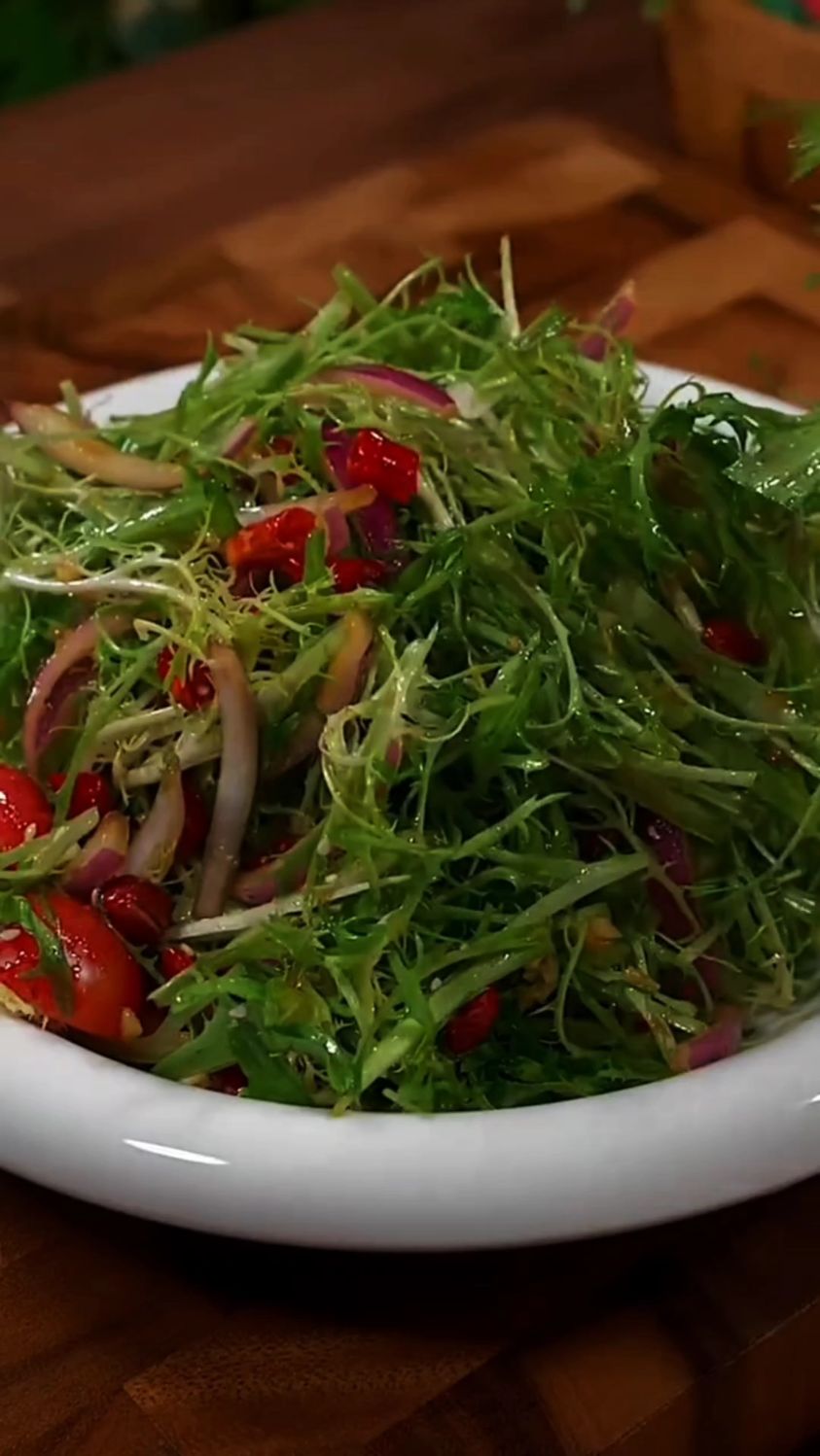 凉拌苦菊,清爽解腻的小凉菜。