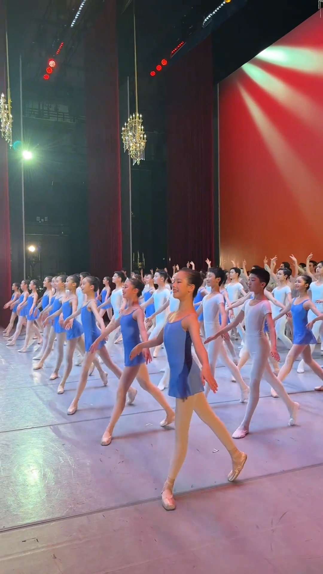 中央芭蕾舞团65周年