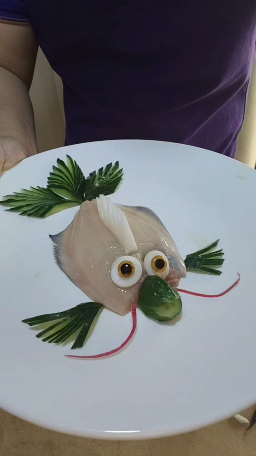 家里来客人鼓眼鱼这样蒸着吃,仪式感更强。