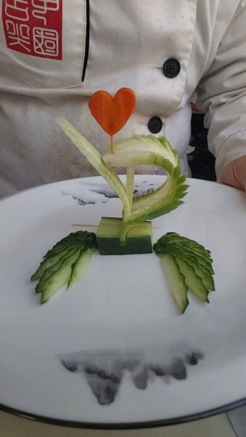 这样装饰菜肴更有面子!