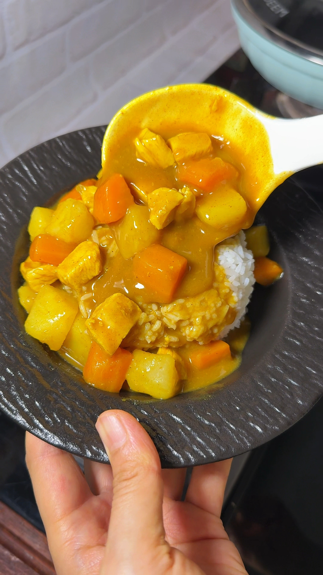 馋咖喱又怕热量高的姐妹快试试!一包才45大卡!低卡好吃没负担