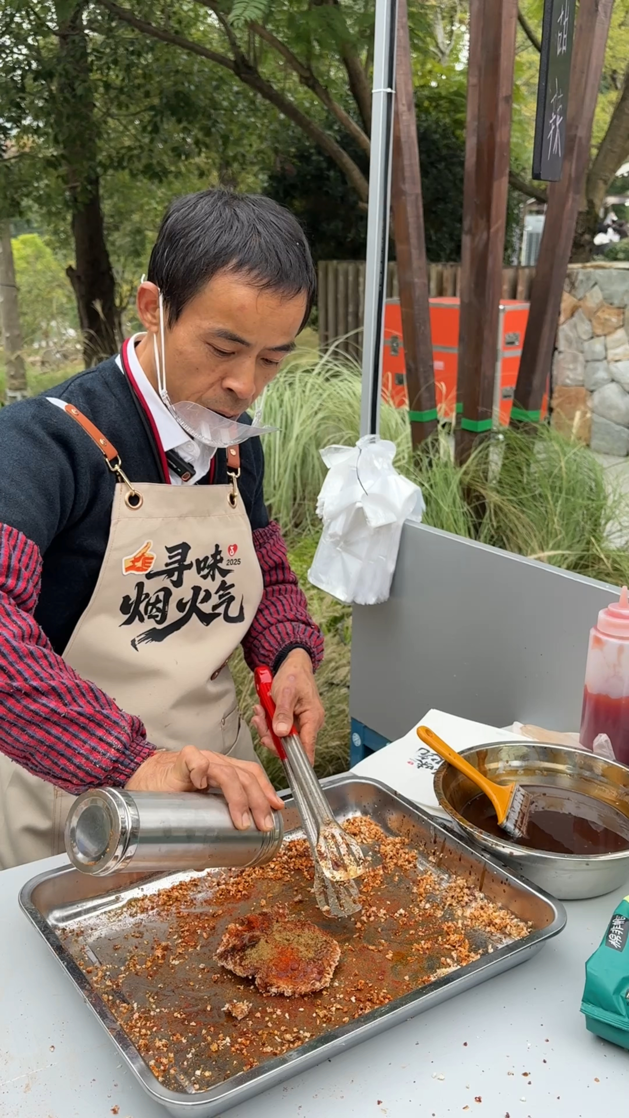 鸡排哥成都摆摊 想吃西安肉夹馍