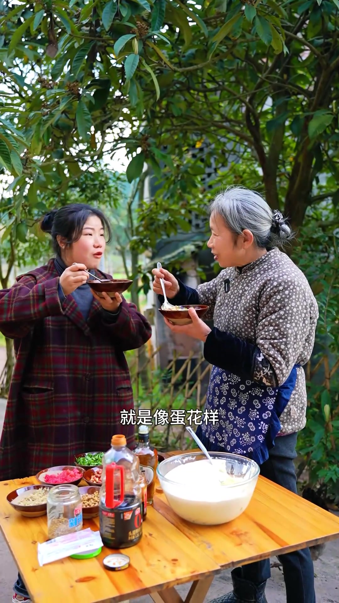 想吃豆花了就这样自己在家做，做法简单，吃起麻辣爽滑， 太巴适了