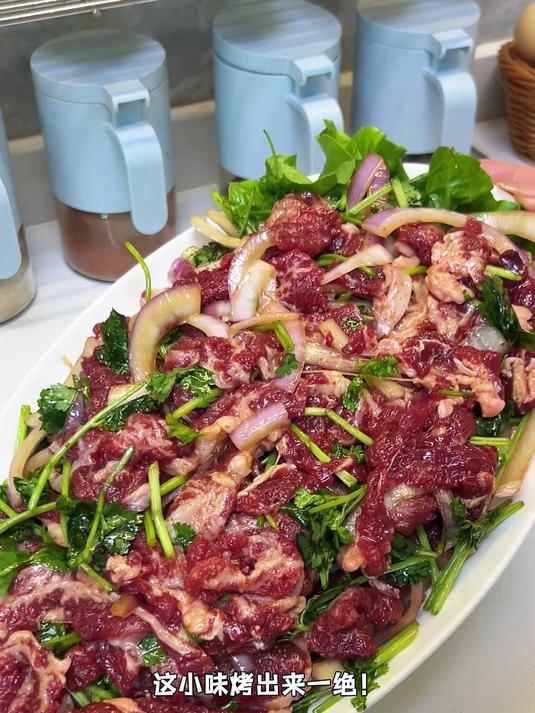 今日菜单-海鲜拼盘 -自制烤肉 -煲仔饭