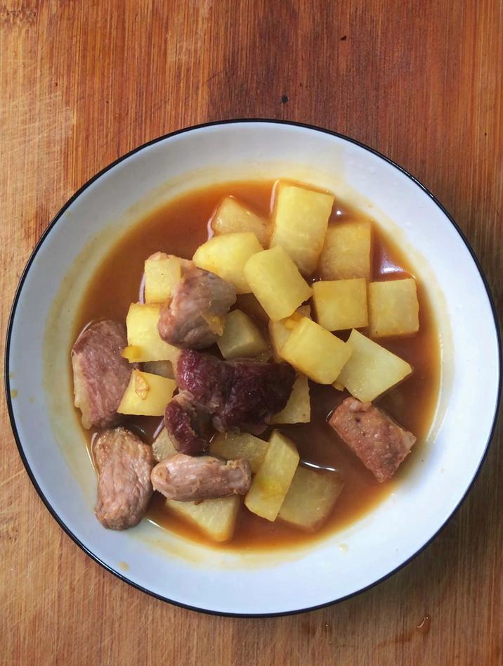 炖牛肉怎么炖好吃家常做法,分享一道牛肉炖凉薯