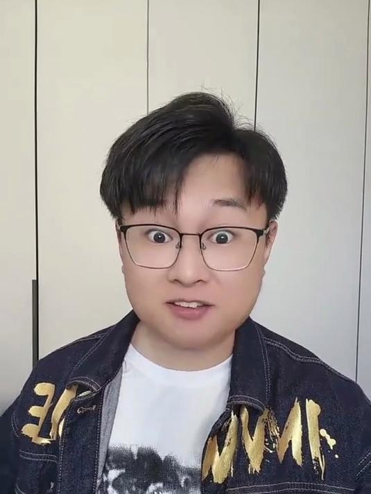 这？炒菜呢？