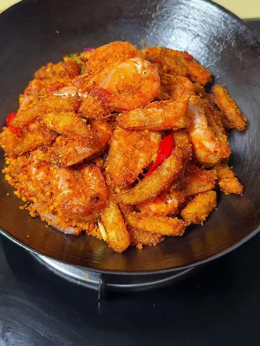 一看就会的避风塘炒虾,在家做出饭店的味儿,真的太香啦