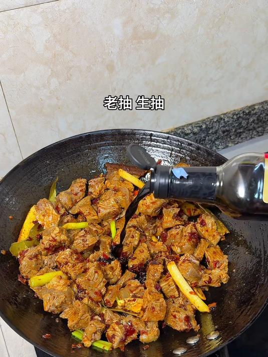 萝卜炖牛腩家常美食菜谱